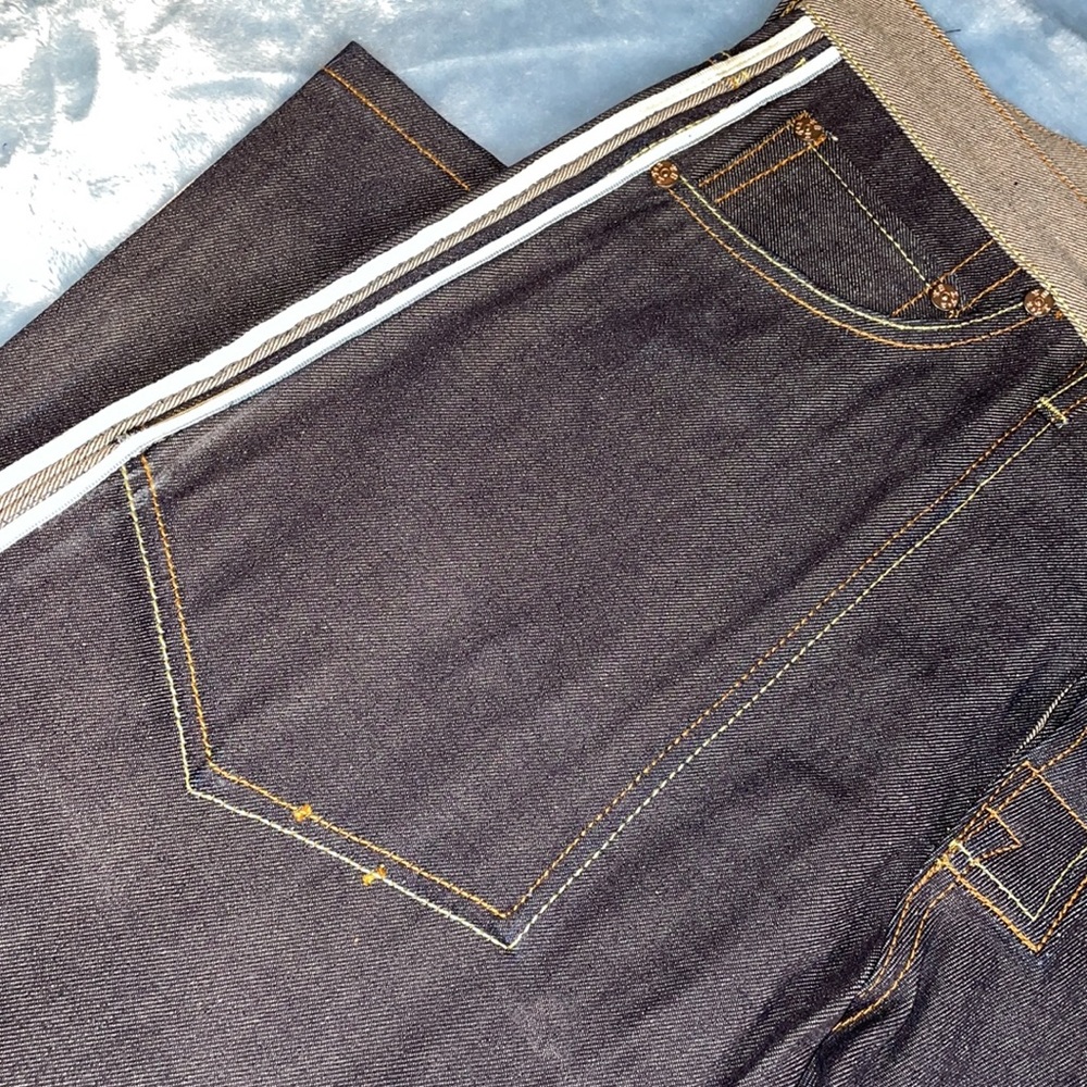 Men’s EVISU jeans - Picture 3 of 8